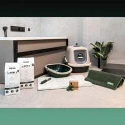 Kooa Antibacterial Toilet Mat L 50 X W 70cm -Zooplus Store 2023 05 kooa toilet prod front 1000x1000 shoot 4