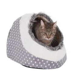 White Dots Snuggle Den 40 X 40 X 28 Cm (L X W X H) 9 White Dots Snuggle Den 40 X 40 X 28 Cm (L X W X H) -Zooplus Store 346777 kuschelhoehle white dots 10 07 2013 9