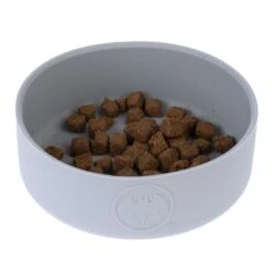 Warner Bros™ DC Batman Silicone Bowl 580ml, Diameter 14cm -Zooplus Store 562413 wb batman silicone bowl 580ml fg 1239 9