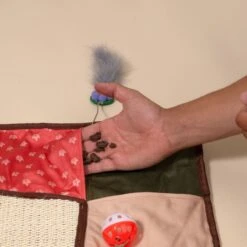 TIAKI Autumn Interactive Play Mat For Cats 1 Mat 6 TIAKI Autumn Interactive Play Mat For Cats 1 Mat -Zooplus Store 586399 tiaki cat autumn interactive mat fg 1899 1